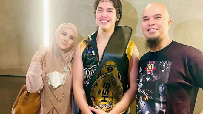 El Rumi kalahkan Winson Reynaldi.